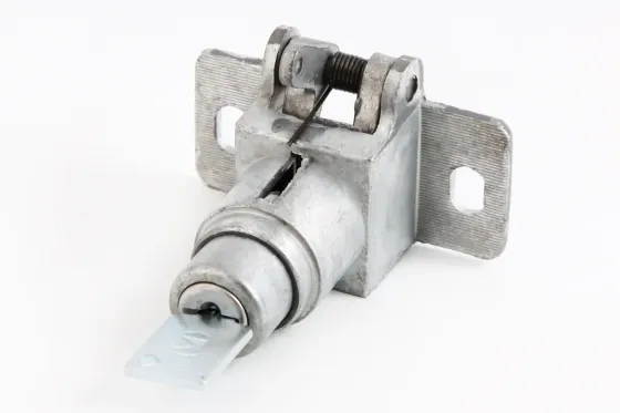 Замок багажника Славута з 1 ключем з захисною шторкою (ключ ЗАЗ) Вінниця