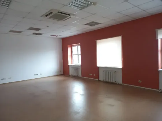 Самий центр міста (вул Глінки), 3 поверх Зручне планування, просторі кімнати (див. план), свій туалет і комірки Дніпро