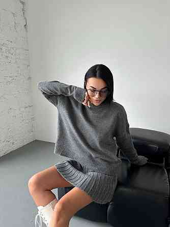 Жіночий трендовий костюм спідниця плісе з високою талією + оверсайз светр Одеса