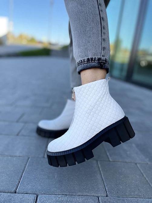 LIRIO Черевики жіночі LIRIO білі натуральна шкіра зима висота 12см розмір 39р. ( /91650) Коломия - фото 5