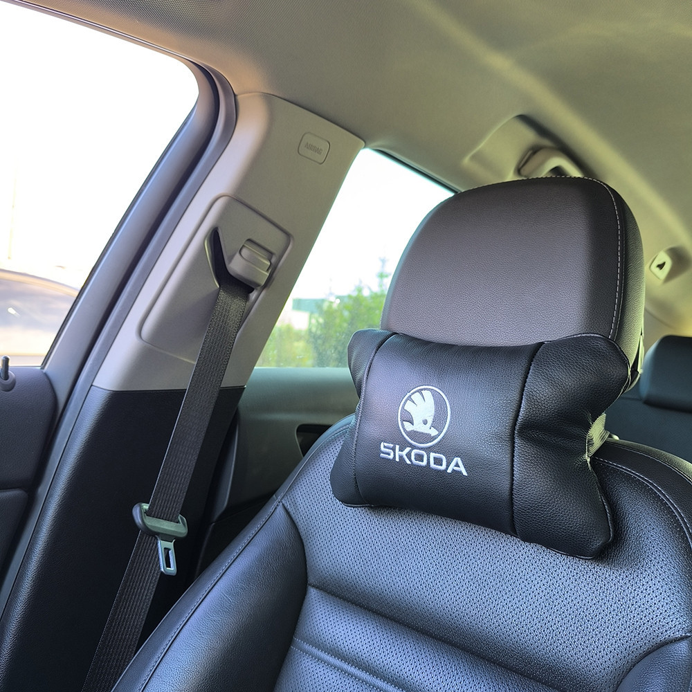 Набір автоподушок 2шт на підголівник Skoda / Шкода з натуральної шкіри чорні + брелок у подарунок Київ - фото 8