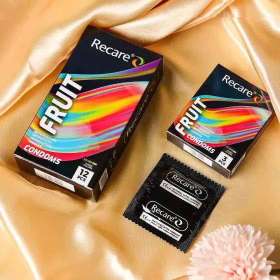 Презервативи Holographic Recare Fruit Flavour Condoms 3 шт, аромати: м'ята, банан, полуниця Львів