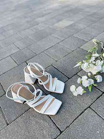 SANTINI Босоніжки жіночі білі шкіряні SANTINI 807381-16 літні на підборах / Стильні босоніжки ш Коломия