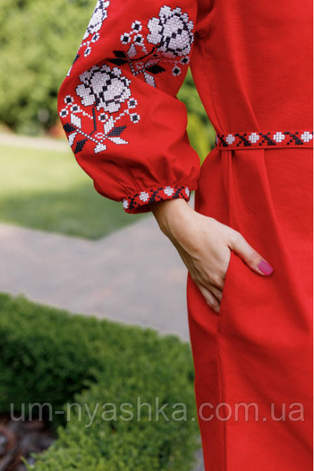 Жіноча вишита сукня червона Кривий Ріг - фото 3