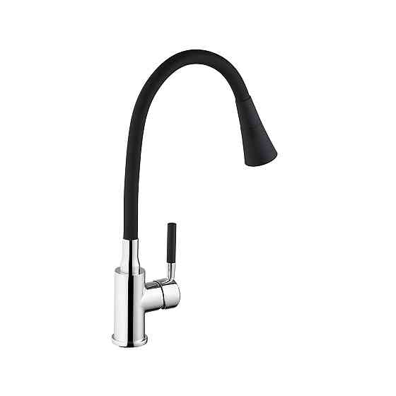 Смеситель для кухни с гибким изливом Kroner KRM Kuche - C132BLK хром/черный Киев
