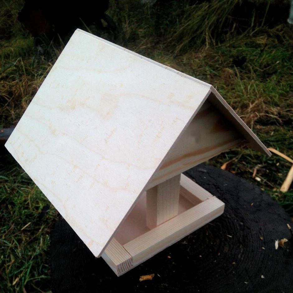 Кормушка для птиц 