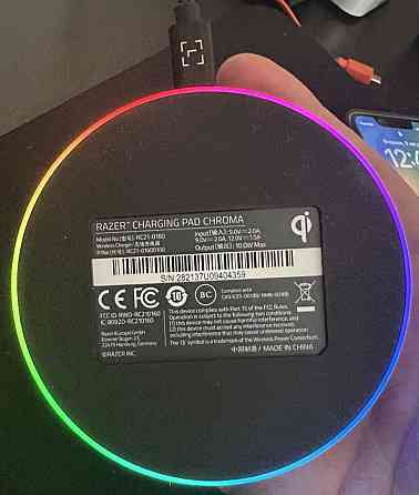 Зарядний пристрій для бездротової зарядки RAZER Chroma Charging Pad 10W Fast WL Charger RGB Black. Київ