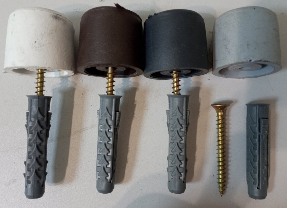 Відбійник (обмежувач) дверний гумовий 30х30мм висотою 28мм, сірий Киев - изображение 1