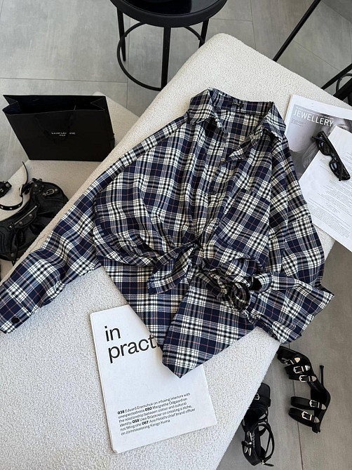 Женская классическая рубашка в клетку оверсайз кроя костюмный тиар Синий Одесса - изображение 2