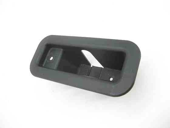 Mercedes-Benz  A1669242837 9051 Накладка петлі замка заднього сидіння внутрішня ліва чорна GL/GLS X166 Одеса