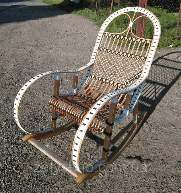 Біла крісло гойдалка з ротанга та лози Київ - фото 3