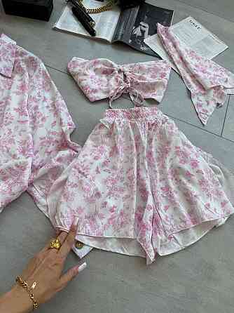 Жіночий літній принтований костюм четвірка: хустка, кроп-топ, сорочка та шорти штапель/софт Рожевий Одеса