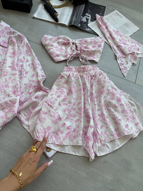 Жіночий літній принтований костюм четвірка: хустка, кроп-топ, сорочка та шорти штапель/софт Рожевий Одеса - фото 2