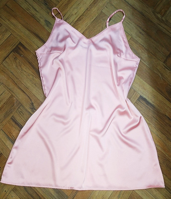 Женская ночная рубашка шелковая на регулируемых бретельках Пудровый XS Харьков - изображение 4