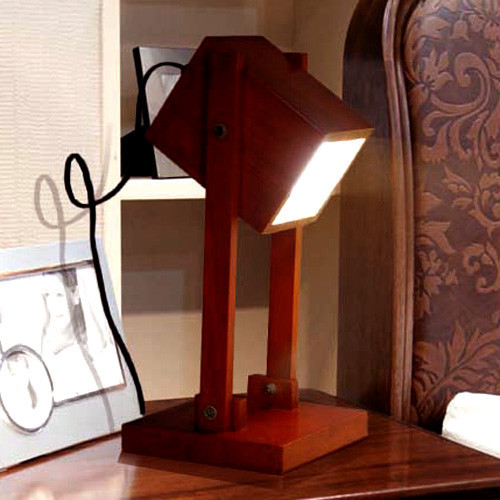 Светильник настольный 