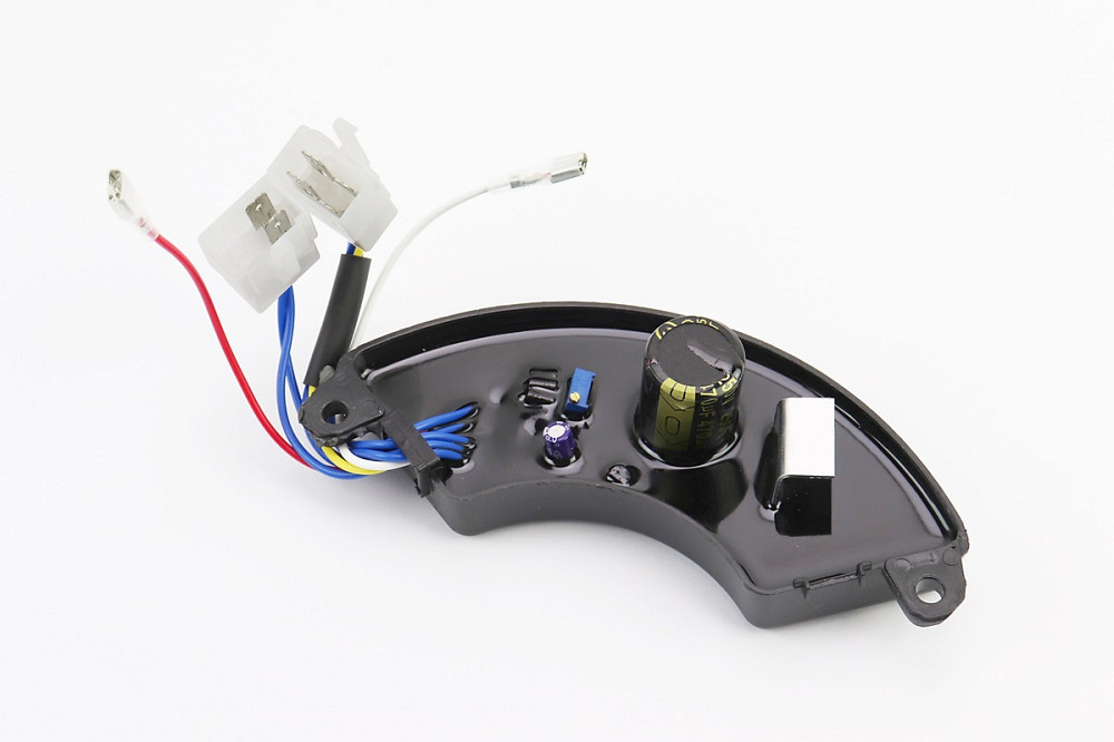 Реле напруги AVR трифазне 4-6кВт (корпус - сегмент, пластик, контакти - 2 "мама" + 2 "тато" + 4 "тато", 250V, 470µF) Київ - фото 1