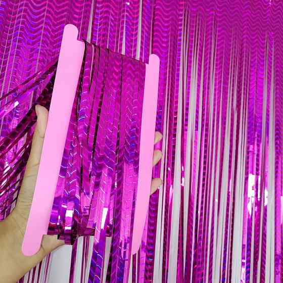 Дождик для фотозоны с блестящей голограммой 2 м на 1 м малиновый Киев