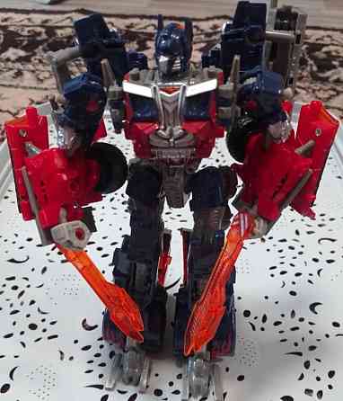 Трансформери бамблбі, оптімус прайм, грімлок. Киев
