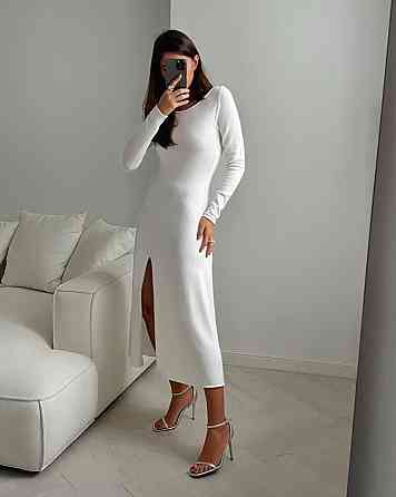 Женское привлекательное теплое миди-платье с разрезом ангора Одесса