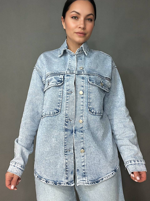 Сорочка жіноча джинсова DNL 510 оверсайз вільний крій накладені кишені на ґудзиках блакитна, блакитний, L Київ - фото 6