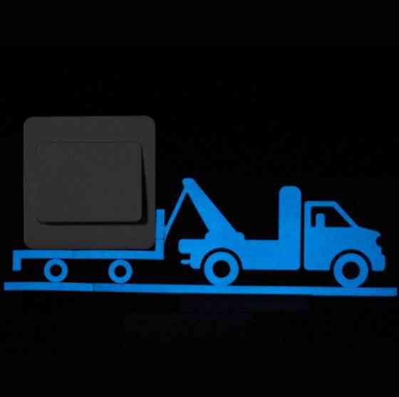 Фосфорна наклейка Вантажівка 15 на 7 см блакитний Київ