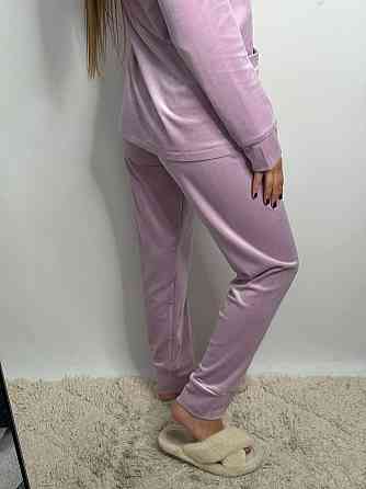 Костюм из плюшевого велюра на пуговицах с двумя карманами XS Пудровый Харьков