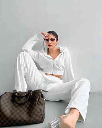 Женский повседневный велюровый костюм двойка с широкими брюками и укороченной кофтой плюшевый велюр Молочный, 46/48 Одесса