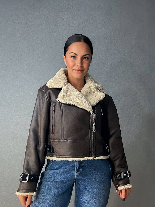 Дублянка жіноча Aftf Basic 2418 коротка косуха з бежевим хутром коричнева, коричневий, M Київ - фото 7