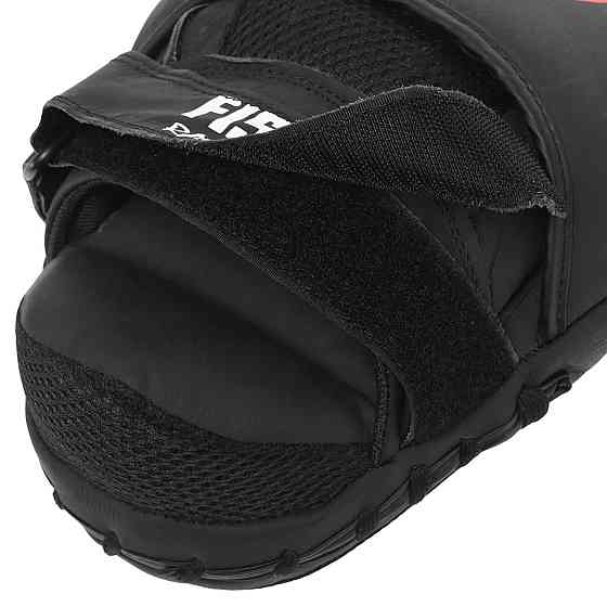 Лапа вигнута для боксу та єдиноборств FISTRAGE VL-4149 розмір 25х19х9 см чорний Київ