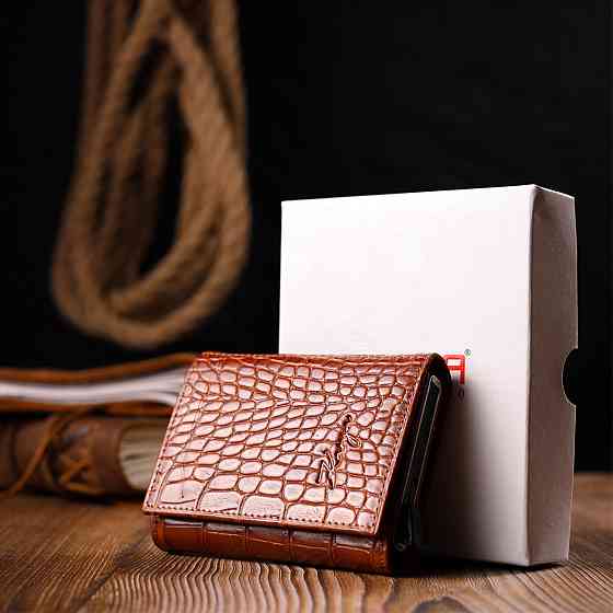 Визитница из натуральной фактурной кожи под крокодила KARYA 20986 Коричневый Киев