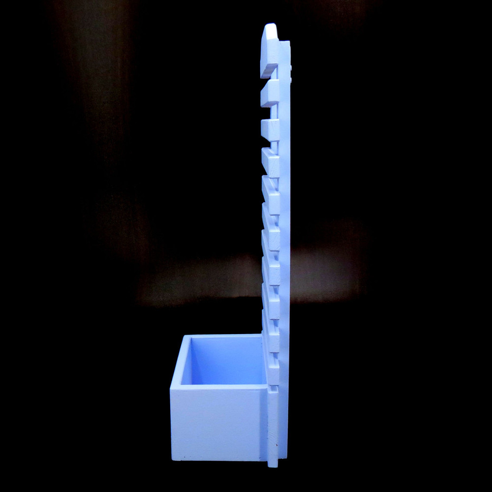 Полка настенная для цветов 