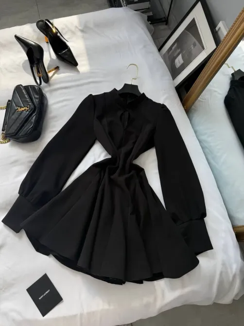 Жіноча класична сукня з акцентом на талії, костюмка преміум, чорна/молоко/барбі Одеса - фото 12