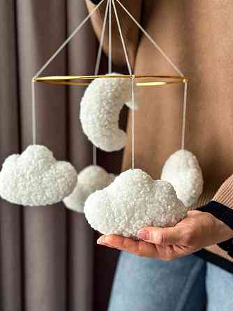 Детский мобиль на кроватку для младенцев ручной работы WooolyWool «Облака букле» Киев