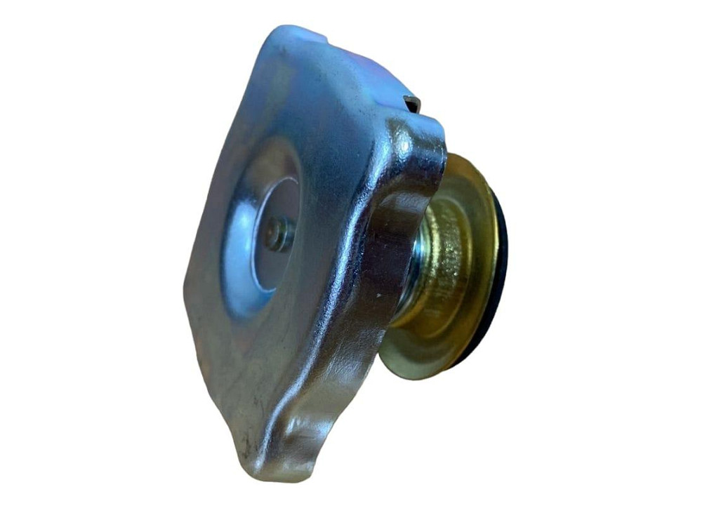 Крышка 2101-2107, 2121-21214, Москвич 2141 металл радиатора Мукачево - изображение 1