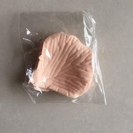 Пелюстки троянд штучні 100 штук 45 на 45 мм шампань Київ - фото 2