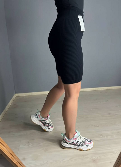 Шорти жіночі Kenalin 0412 велосипедки лосини в рубчик пуш-ап широкий пояс one size, чорний, one size Київ - фото 20