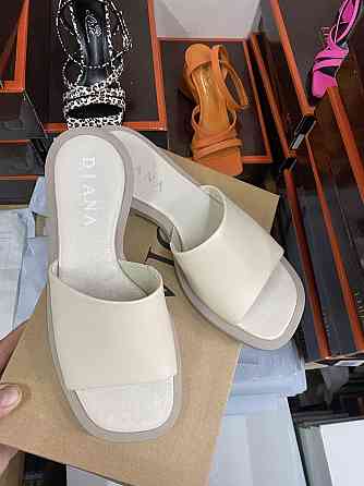 DIANA Модні шльопанці жіночі, натуральна шкіра, бежеві на низькому ходу DIANA D-7/124 р. 38-40 Коломыя