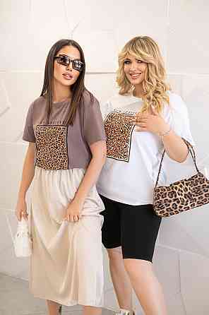 Женская футболка с леопардовым принтом 