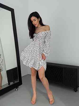 Жіноче святкове принтоване плаття із софту Білий Одеса