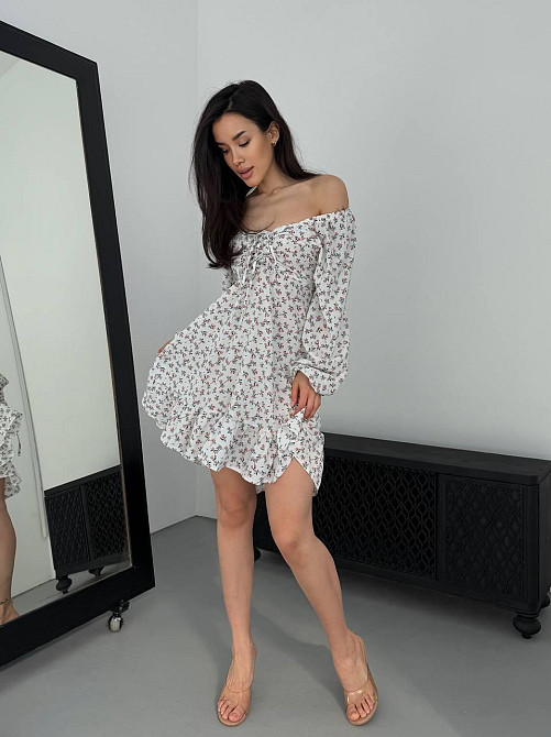 Жіноче святкове принтоване плаття із софту Білий Одеса - фото 4