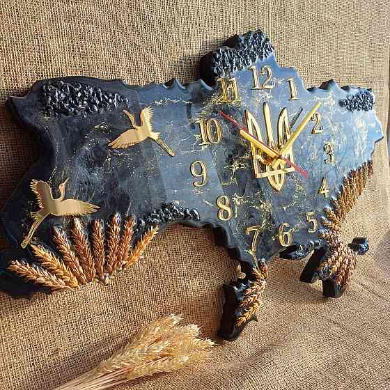 Часы настенные 50*32 см из эпоксидной смолы ручной работы 