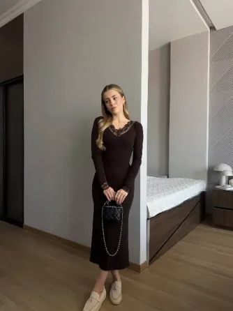 Женское платье по фигуре с кружевом Одесса