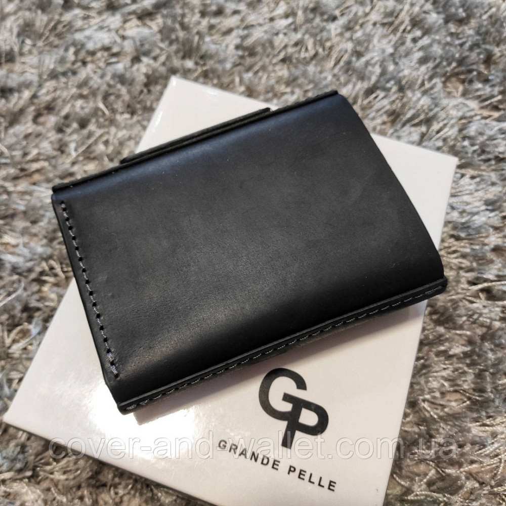 Маленький шкіряний гаманець чорного кольору на магнітах Grande Pelle Київ - фото 5