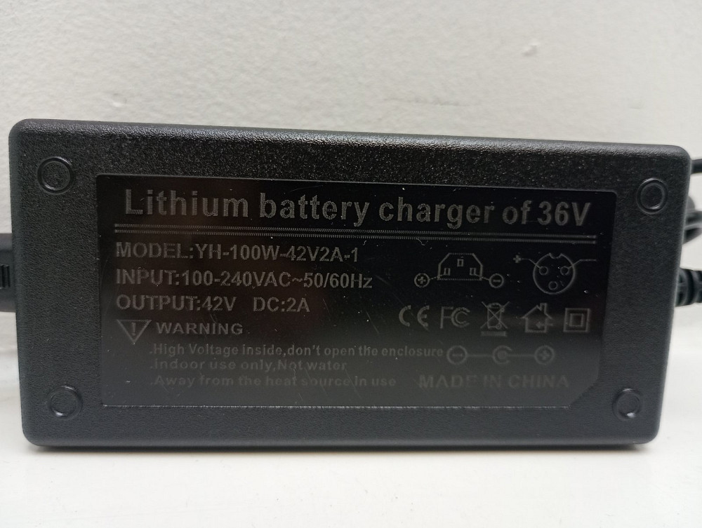 Блок живлення 42V 2A для літій-іонних акумуляторів 36V YH-100W-42V2A-1 (товар вживаний) Луцьк - фото 2