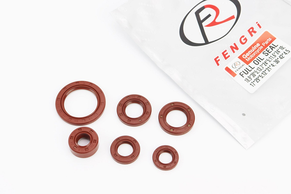 Сальники к-кт 6шт (11,6x24x10; 12x21x4; 13,7x24x5; 17x29x5; 18,9x30x5; 30x42x4,5) двигуна 70cc, коричневий, від 10шт -12% Київ - фото 1