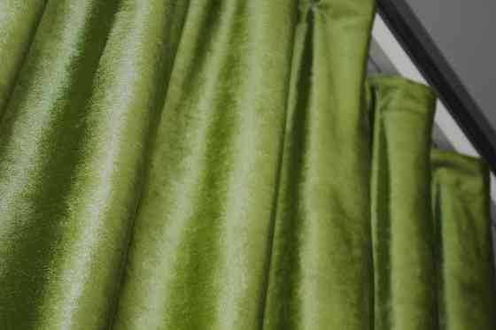 Комплект готових штор VR-Textil Оксамит № 902ш Салатовий 150х280 см 2 шт (30-707) Київ