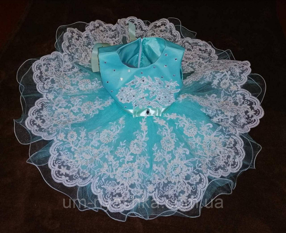 Нарядное платье на годик 