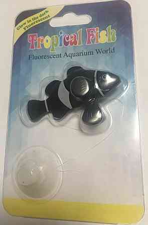 Штучна рибка Клоун силіконова та люмінісцентна 4 на 6 см синьо-білий Київ