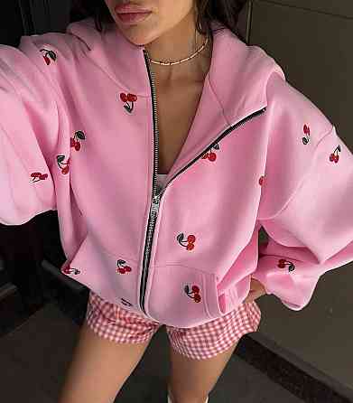 Женское теплое оверсайз худи с вишнями трехнить на флисе Одесса