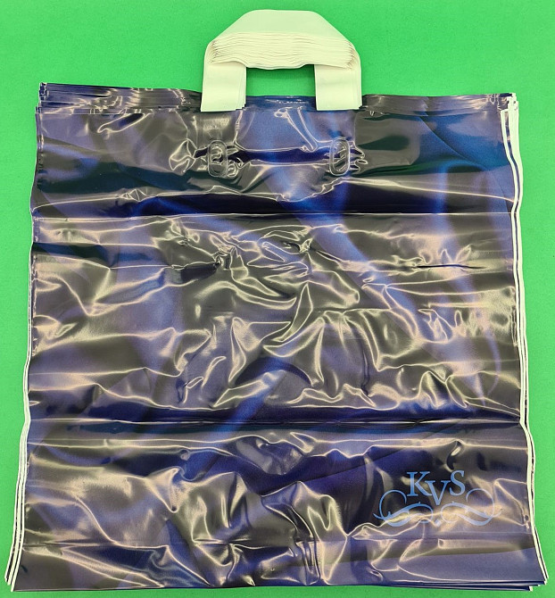 Пакет средний, плотный, ламинированный с петлевой ручкой